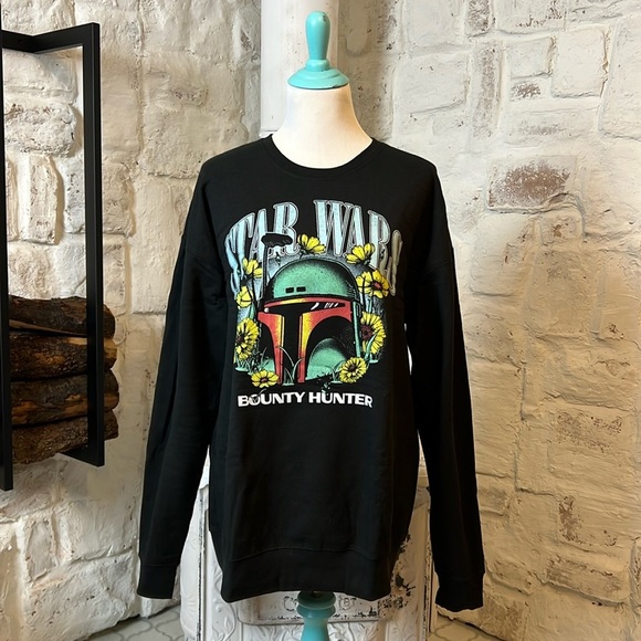 Star Wars | Boba Fett Bounty Hunter Floral Crewneck - BoxLunch Exclusive - Picture 1 of 6